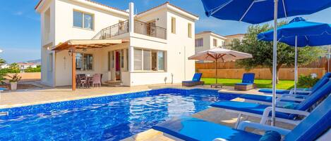 House | 4 bedrooms, WiFi