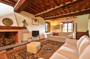 Villa | 6 bedrooms, WiFi - Villa Casale di Rosa Large Private Pool Wifi - 3159 (Camaiore)