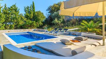 Villa | 3 bedrooms, WiFi