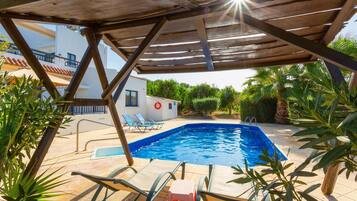 Villa | 2 bedrooms, travel cot, WiFi