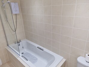 Apartment | Badezimmer