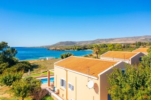 House | 3 bedrooms - Antigoni Beach House Large Private Pool Walk to Beach Sea Views A C Wifi Car Not Required - 1012 (Kefalonia)