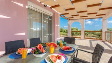 Villa | 2 bedrooms, WiFi