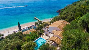 Villa | 3 bedrooms, desk, WiFi