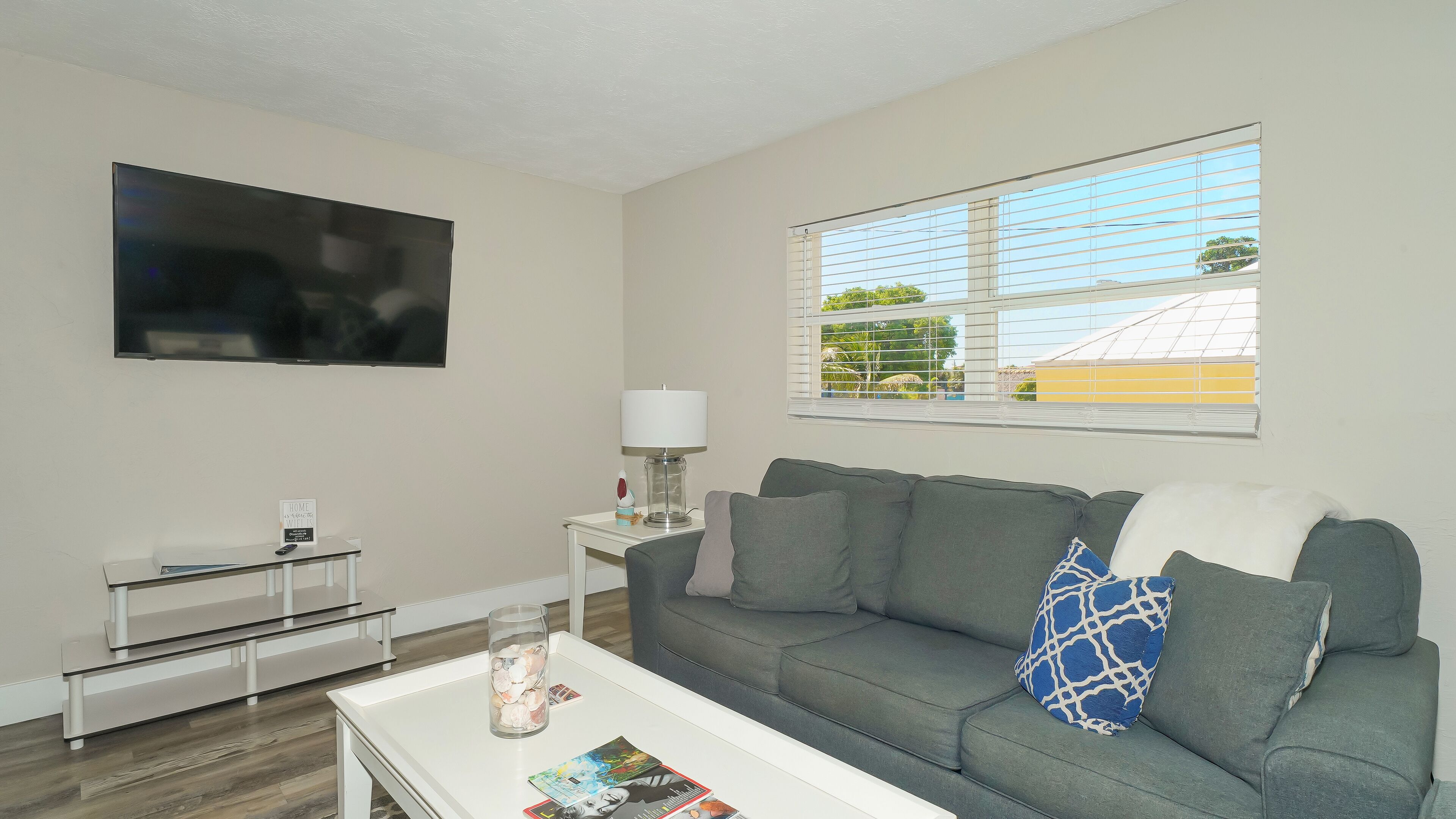 Siesta Key Village-Suite #1: A block to the Beach!