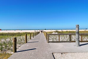 Beach nearby, sun-loungers, beach towels