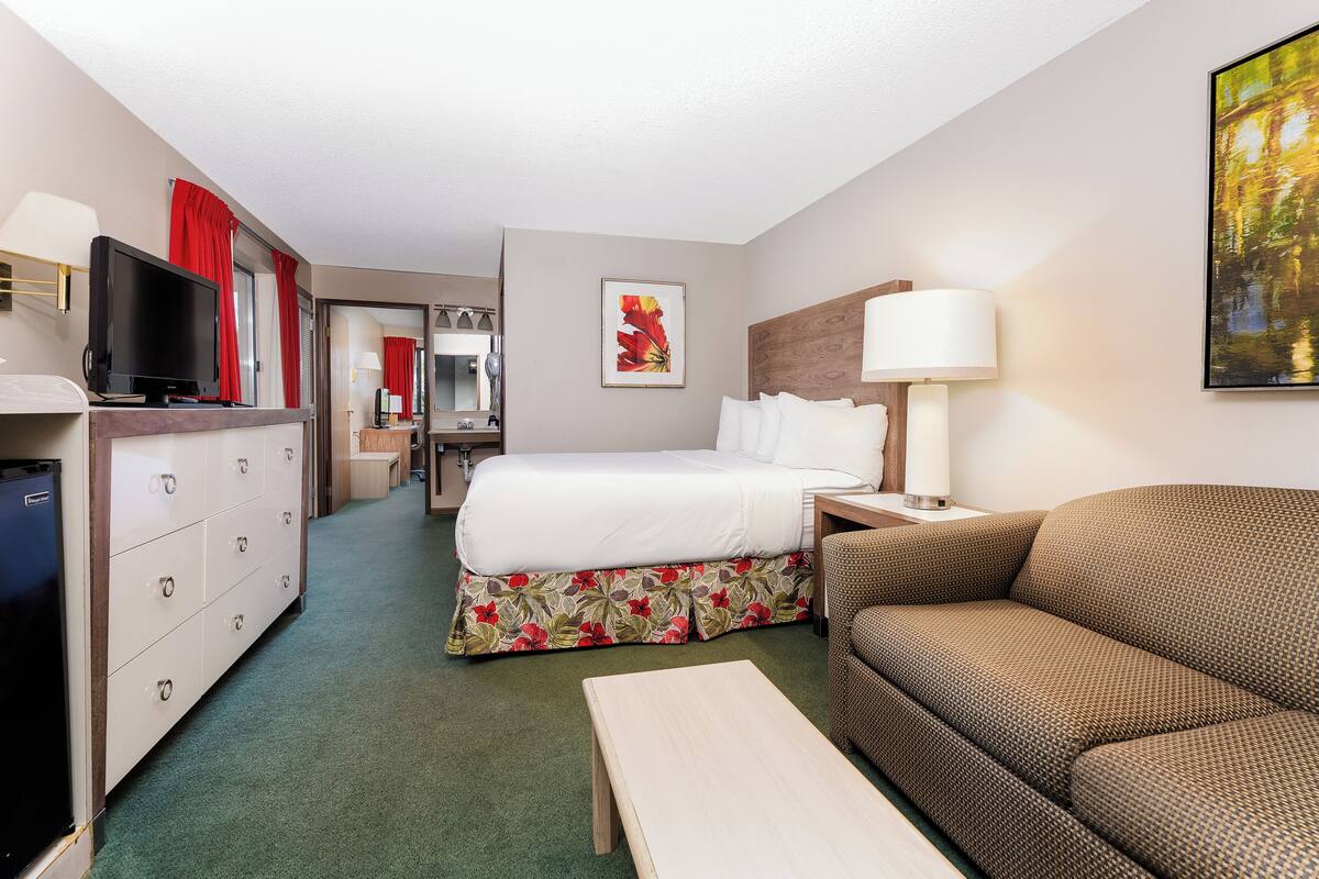 2 Room Suite Balcony | 書桌、免費 Wi-Fi、床單