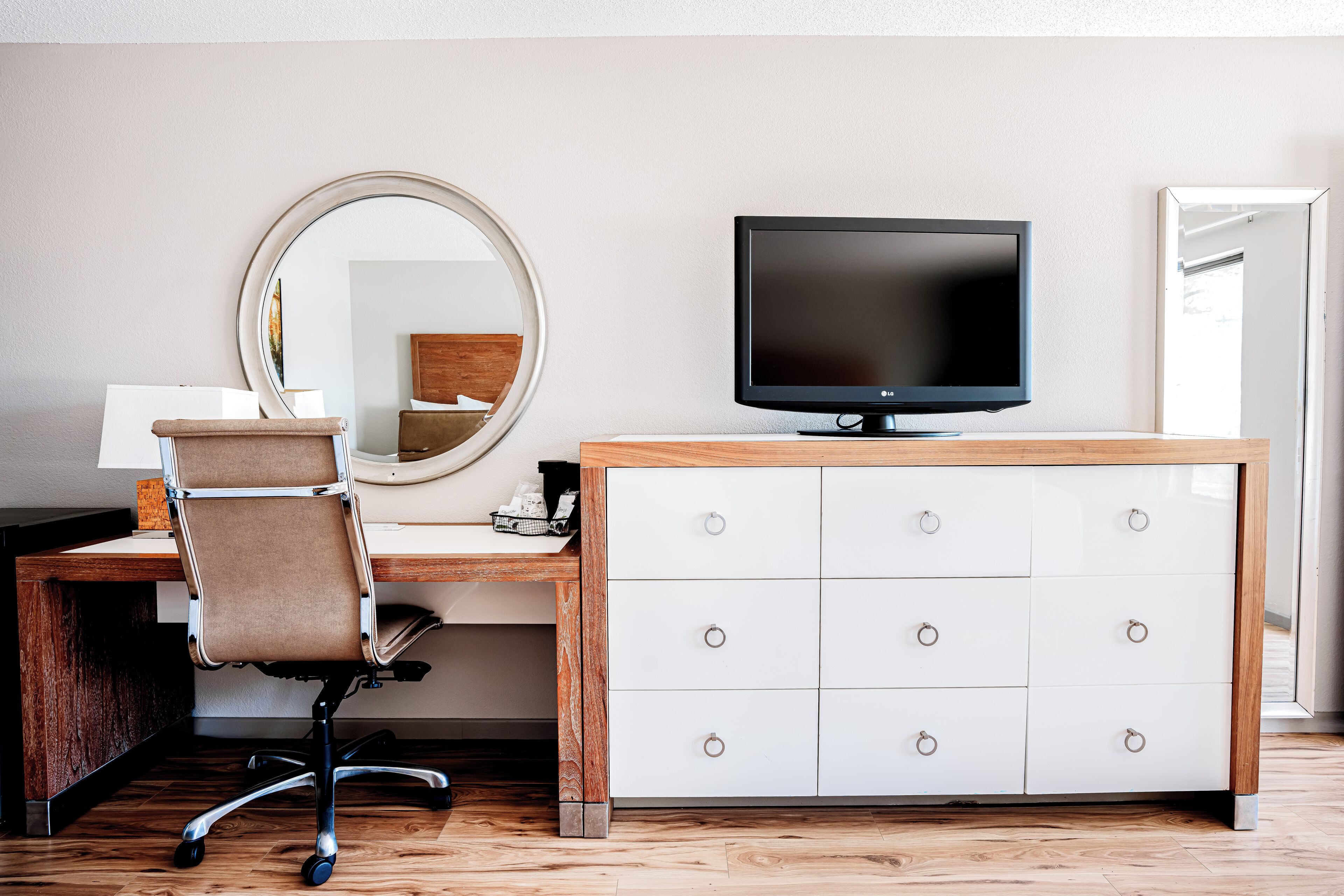 tiki motel room 2 queen beds | desk, free wifi, bed sheets