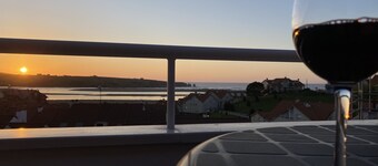 Apartment with views, beach and pool