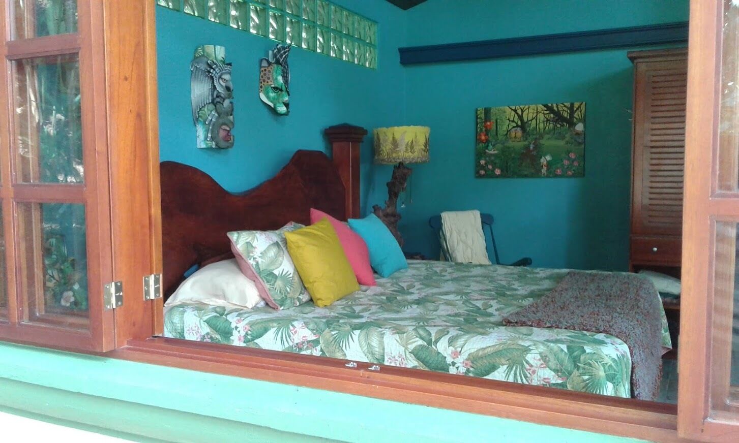 2 bedrooms, desk, free WiFi, bed sheets