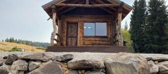Trapper's Cabin on Firetower ranch