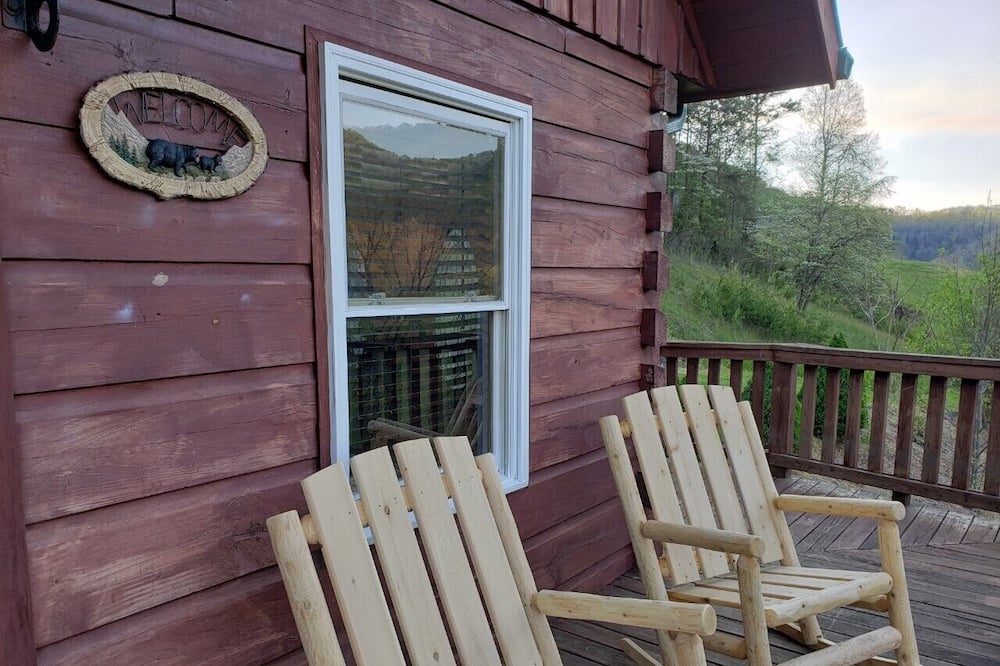 Black Mountain Airbnb & Cheap Cabin Rentals from 39 AirCabins