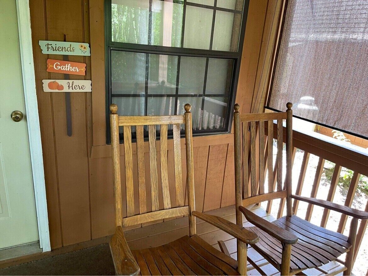 Cabin # 2 Single cabin 1 Bedroom 1 bath efficiency cabin 