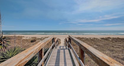 Top Floor Carolina Beach Condo ☀ Private Beach Access ☀ Oceanfront Pool
