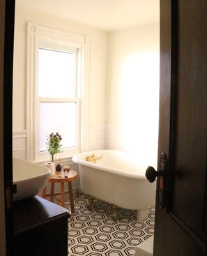 Interior - Retreat to Hudson Valley for a historic stay at the newly renovated Mini Manor (Kingston)