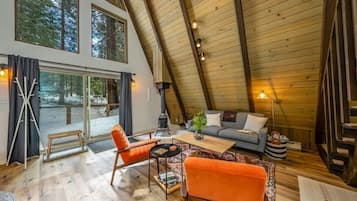 TV, fireplace, offices