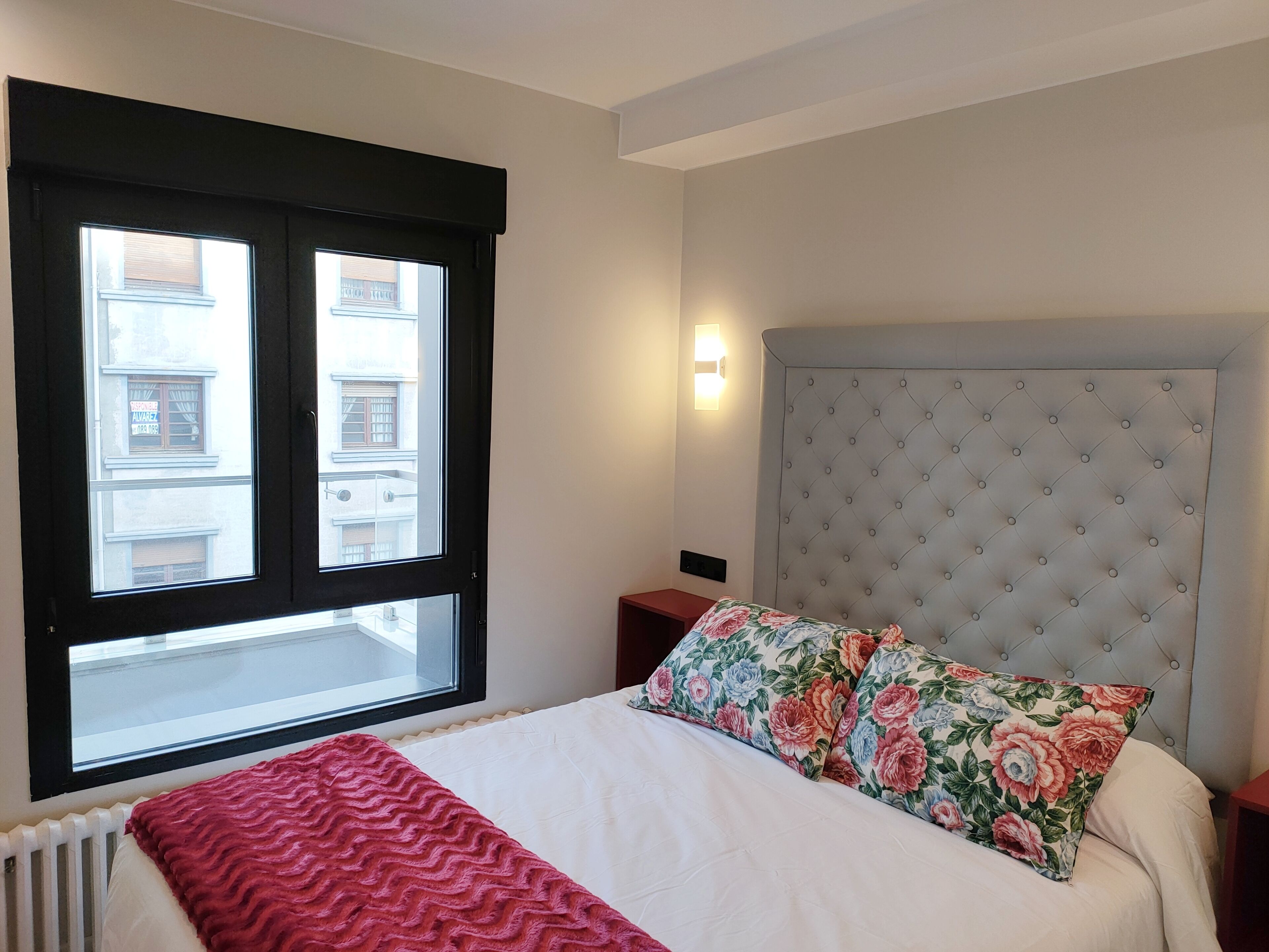 3 dormitorios, tabla de planchar con plancha, wifi gratis y ropa de cama