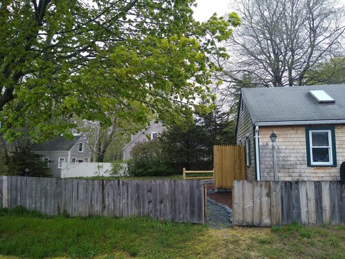 PROMO 5% MONTHLY DISCOUNT!
The Napoleon House at Wellfleet Center