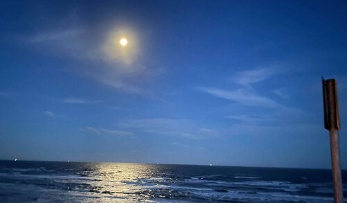 WEEKLY DISCOUNT  Beach & Sport Fishing  Boat House and Pier