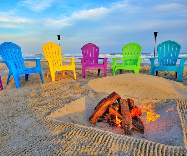 Beach nearby, sun loungers - WEEKLY DISCOUNT  Beach & Sport Fishing  Boat House and Pier (SARGENT)