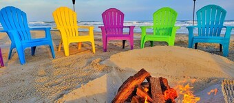 WEEKLY DISCOUNT  Beach & Sport Fishing  Boat House and Pier