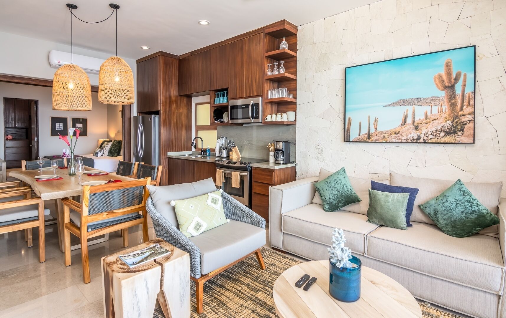 NEW! AMAZING OCEAN VIEW! RIGHT ON THE BEACH WITH RESTAURANT ONSITE!