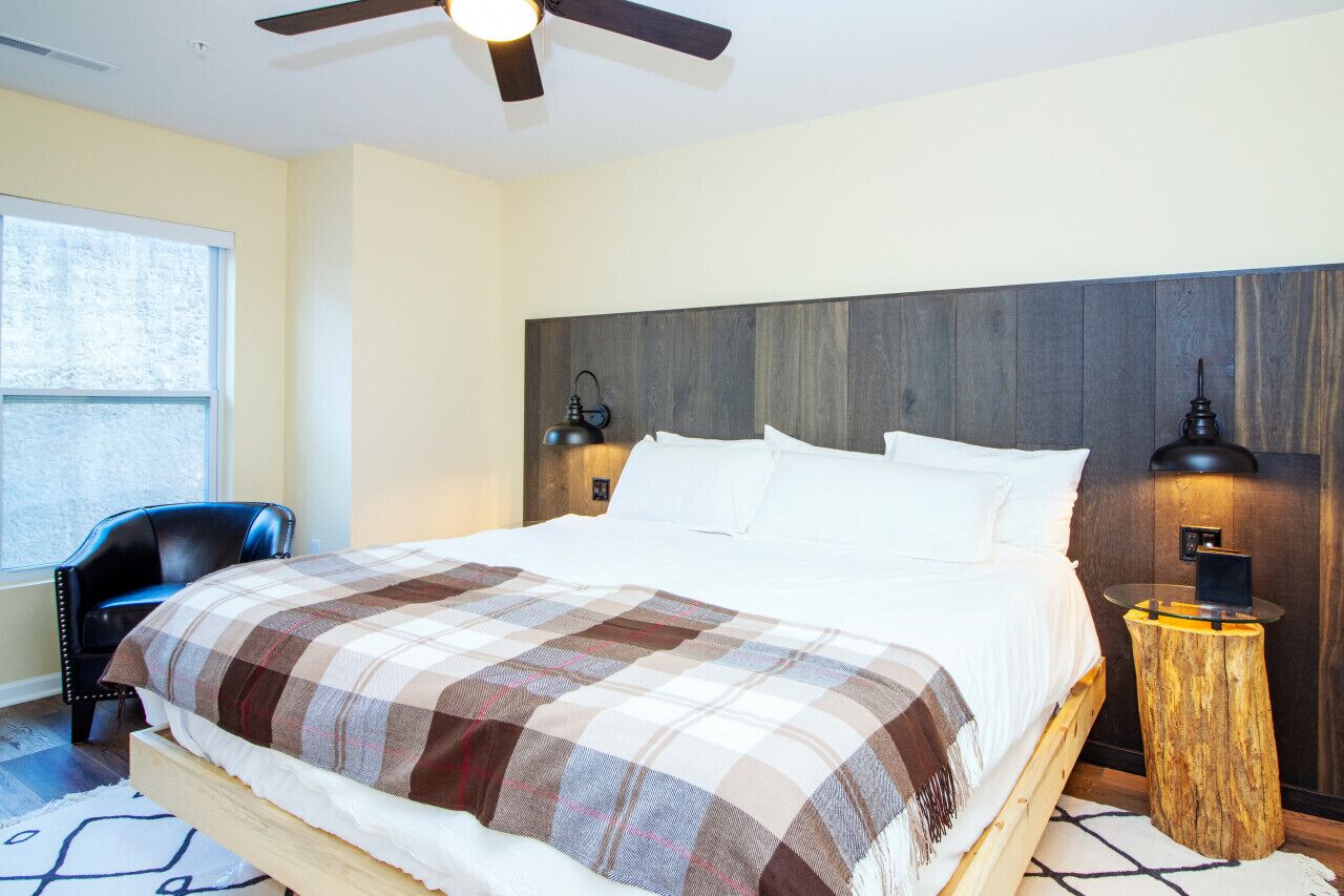 Lakefront Condo, Beautiful State Park Views.