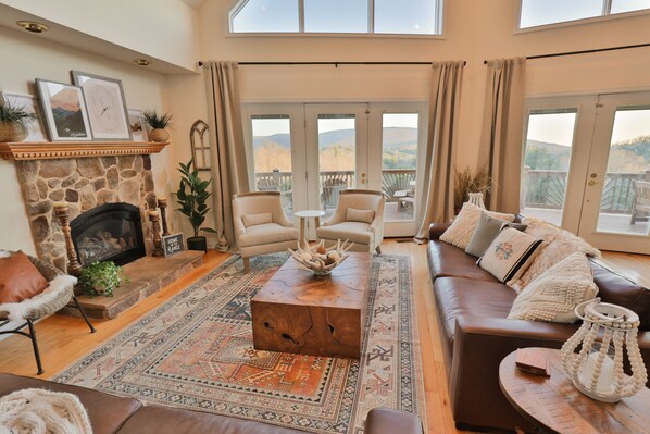 Smart TV, fireplace, DVD player, ping pong