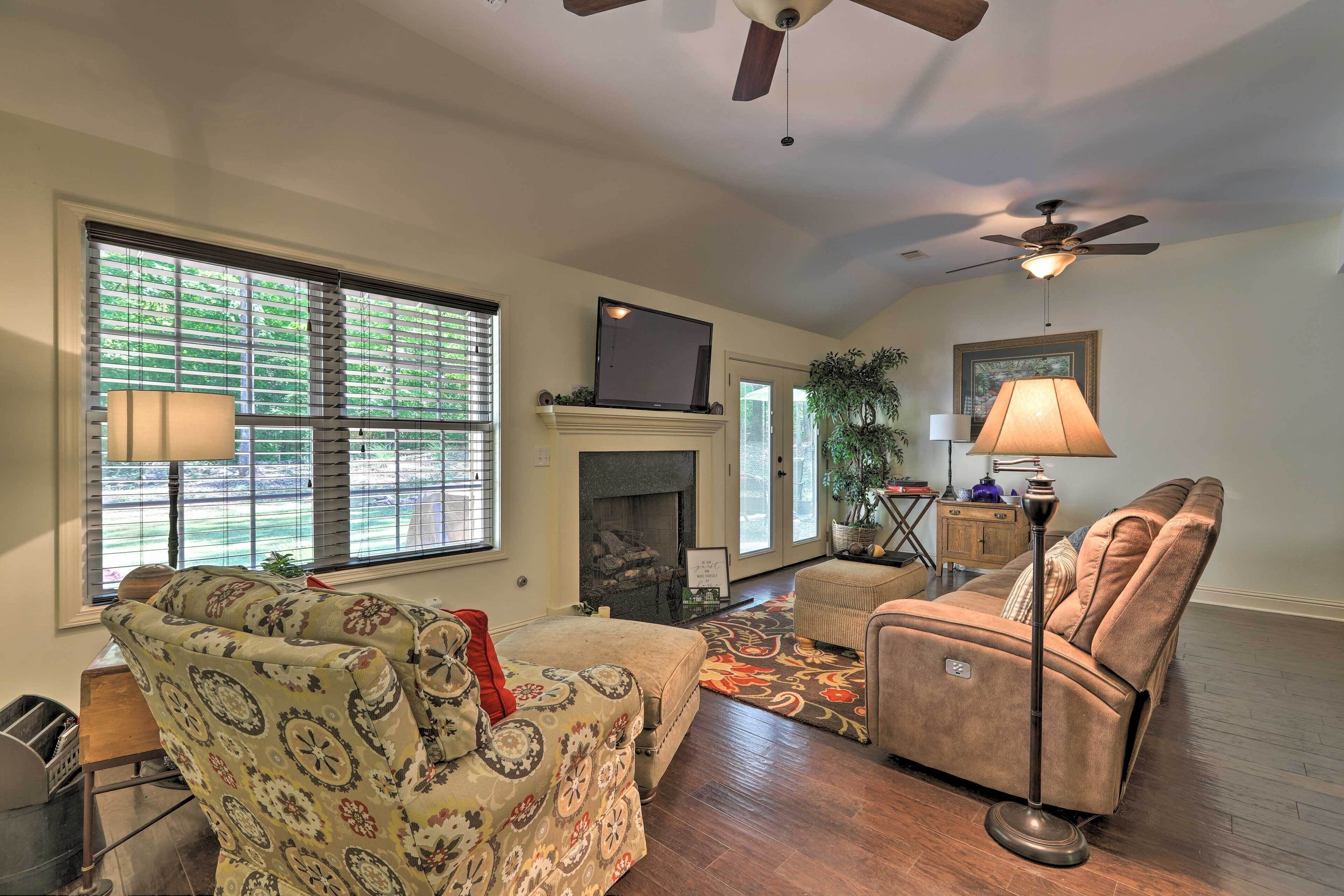 Idyllic Eatonton House w/ Patio + Lake Access!!