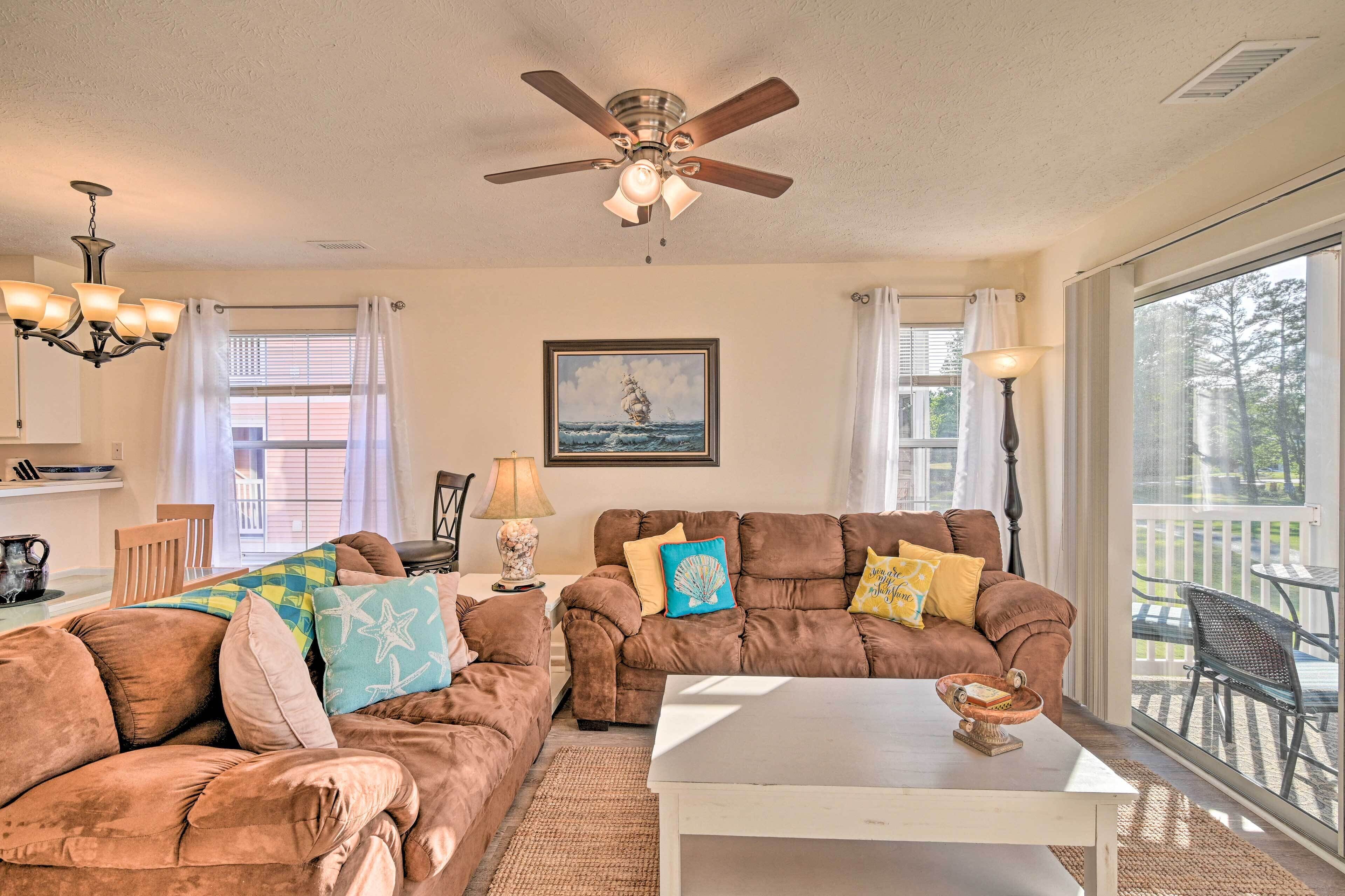 Waterway Resort Condo w/ Porch on Golf Course