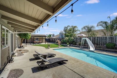 POOL. Spacious 4BR/2B. SF Bay Area