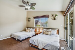 5 bedrooms, iron/ironing board, free WiFi, bed sheets - POOL. Spacious 4BR/2B. SF Bay Area (Newark)
