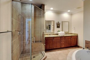 Hair dryer, towels - Beach Club 1804C | Indoor/Outdoor Pool + Views! (Pensacola Beach)