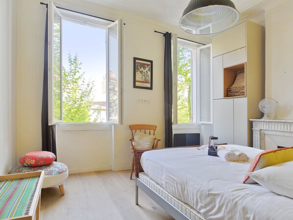 2 chambres, fer et planche à repasser, Wi-Fi, literie fournie
