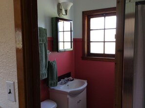 Dusche, Handtücher, Seife, Toilettenpapier