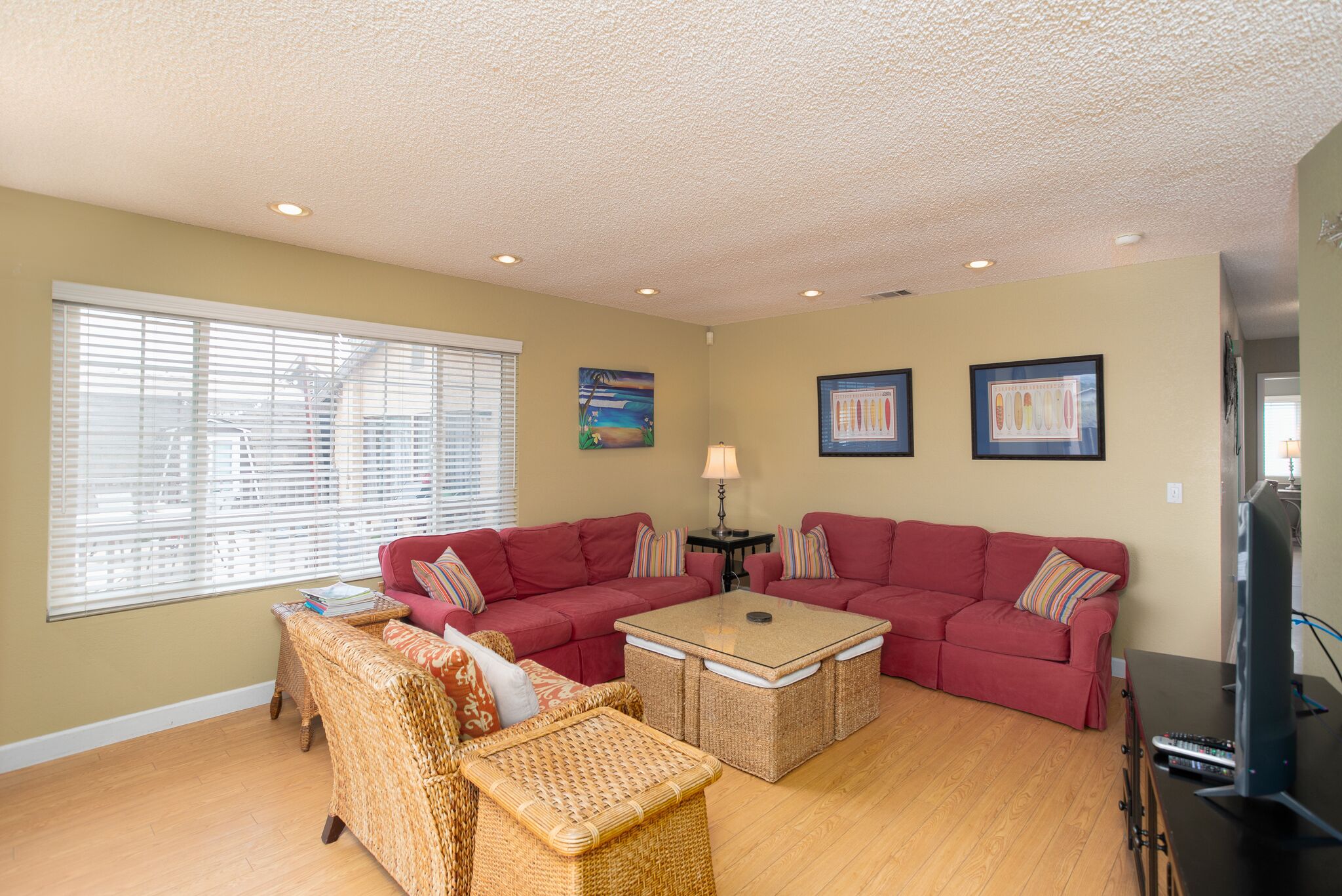 GORGEOUS HOME, STEPS TO THE BEACH WITH OCEAN VIEWS!