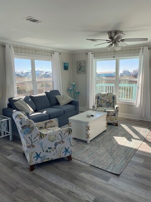 Smart TV - Gulf and Bay Views in Fort Morgan! Short walk to beach. Room to park the boat! (Gulf Shores)