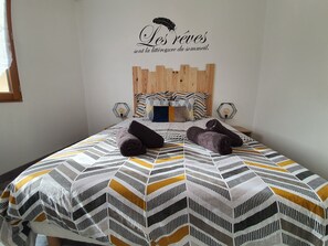 2 Schlafzimmer, Reisekinderbett, WLAN