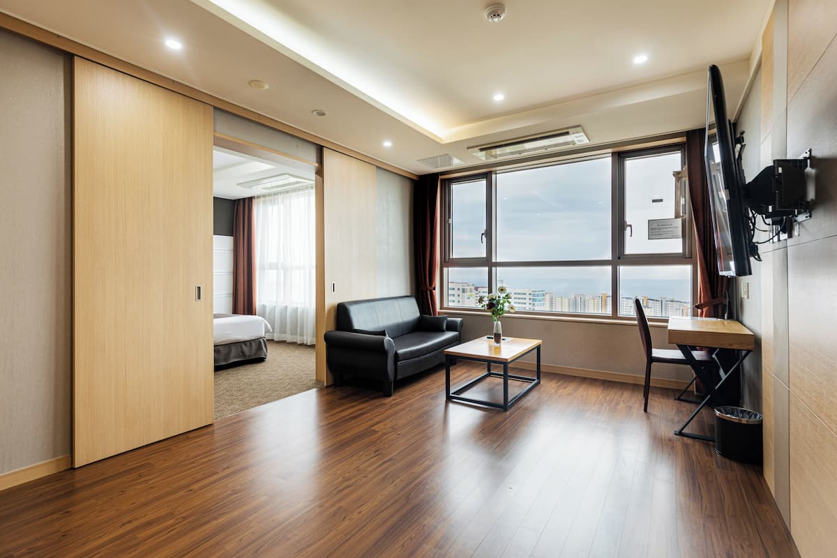 Parlor Suite Room(Ocean View) | View from room