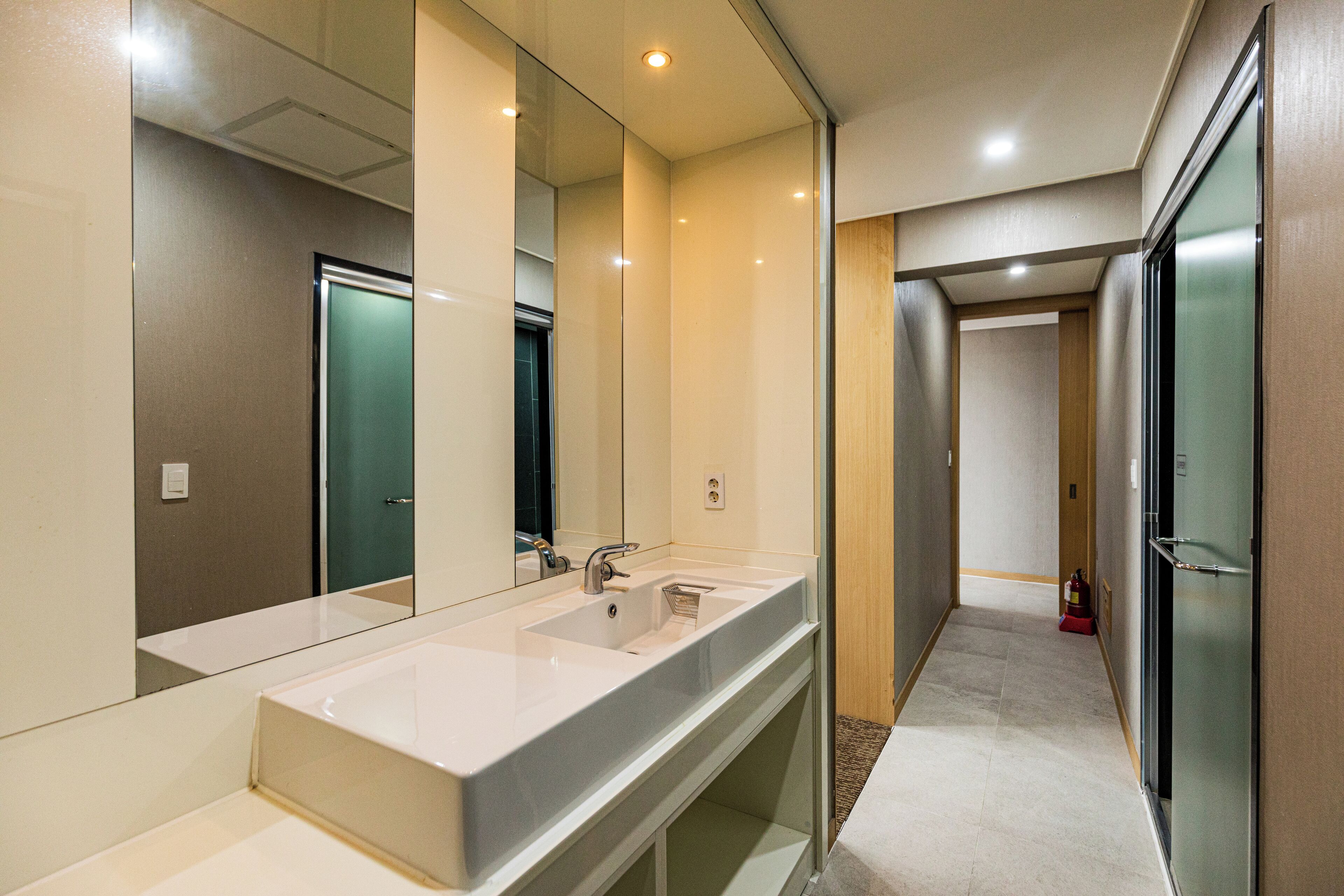 Photo - Eastern Hotel Jeju