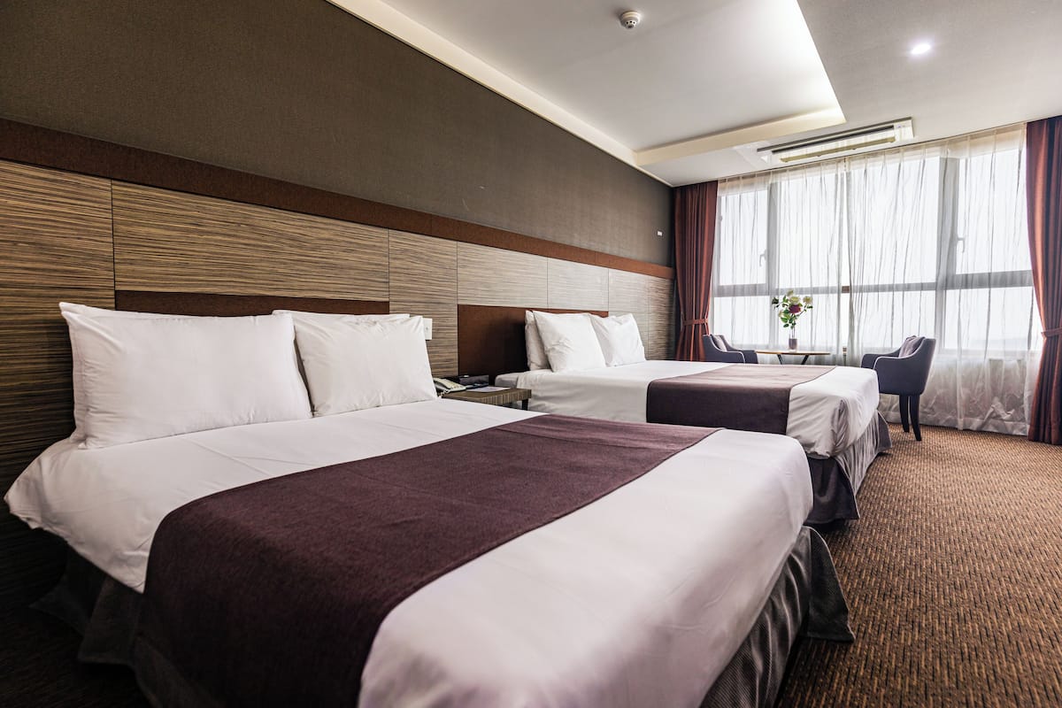 Deluxe King Double(City View) | View from room