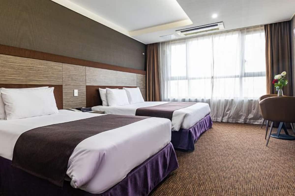 Blackout drapes, soundproofing, iron/ironing board, free WiFi