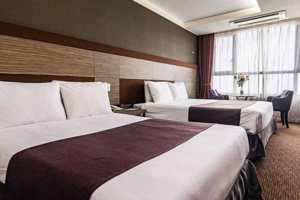 Blackout drapes, soundproofing, iron/ironing board, free WiFi