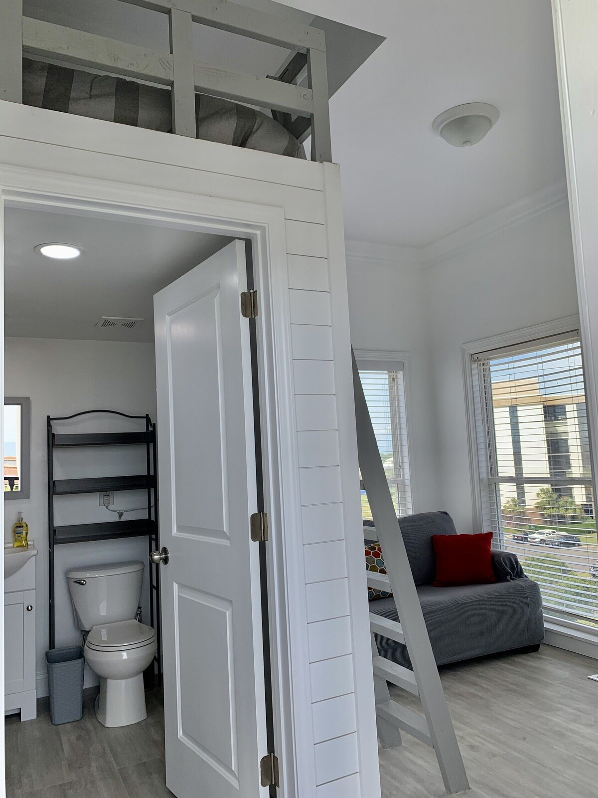 Photo 38 of Directly across from the Beach! 6 bedroom 6 bathrooms Gulf Views! Free Hottub