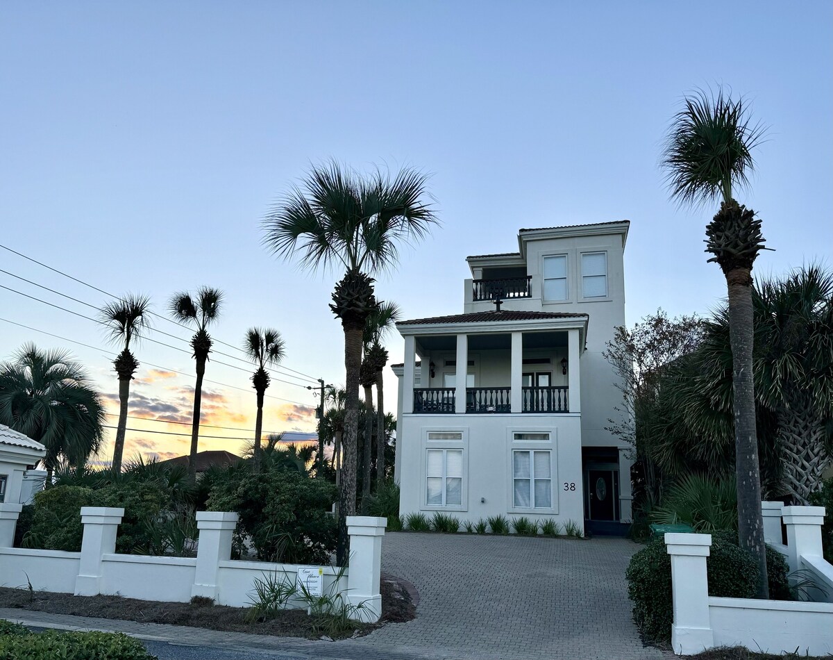 Photo 3 of Directly across from the Beach! 6 bedroom 6 bathrooms Gulf Views! Free Hottub