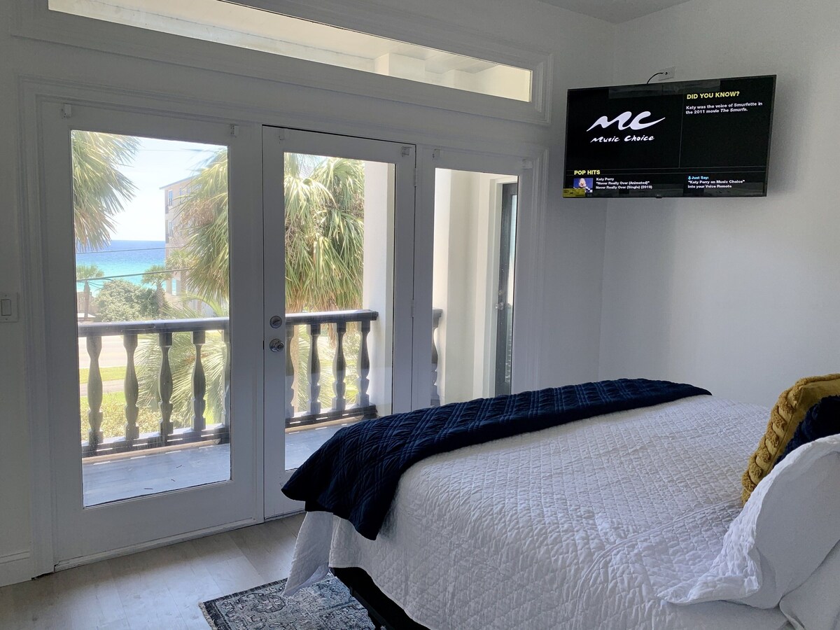 Photo 27 of Directly across from the Beach! 6 bedroom 6 bathrooms Gulf Views! Free Hottub