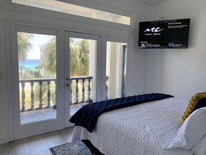 6 bedrooms, iron/ironing board, free WiFi, bed sheets
