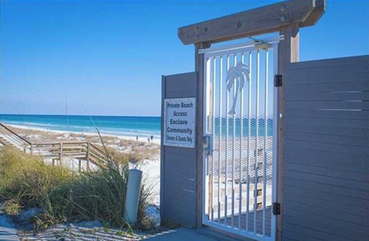 Photo 50 of Directly across from the Beach! 6 bedroom 6 bathrooms Gulf Views! Free Hottub