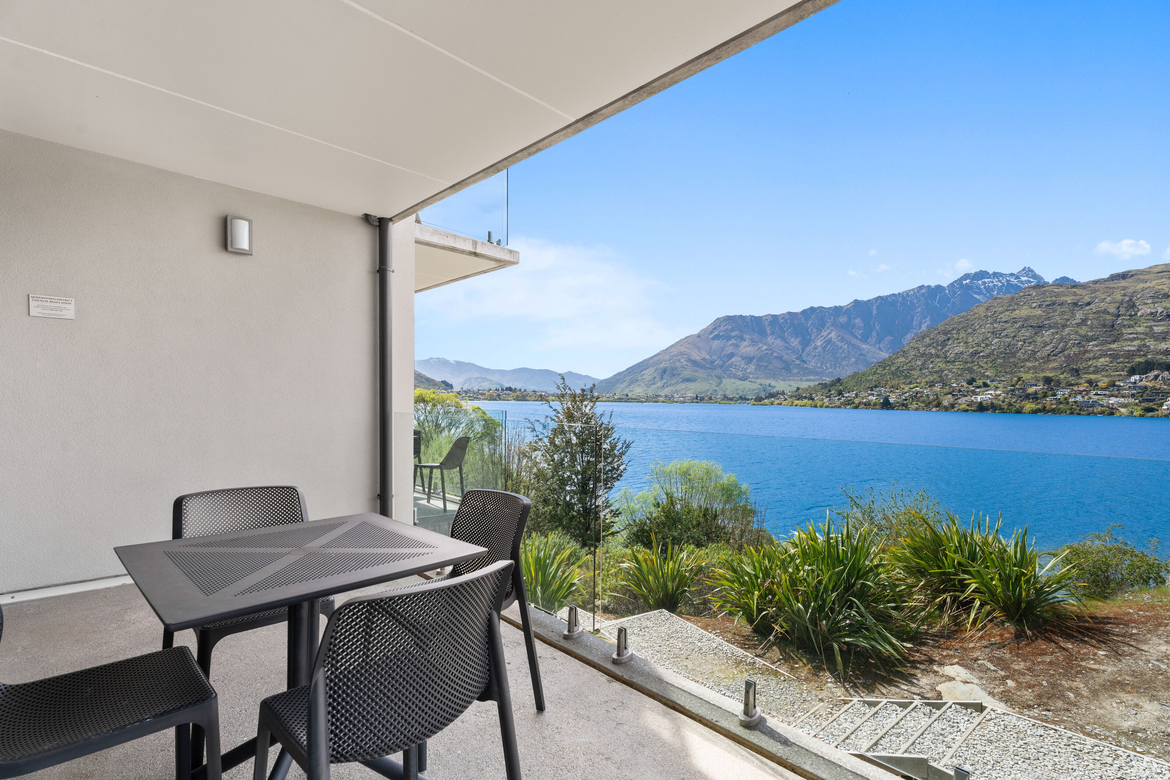 Executive Apartment | Terrace/patio