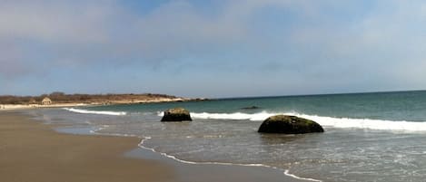 Plage à proximité, chaises longues